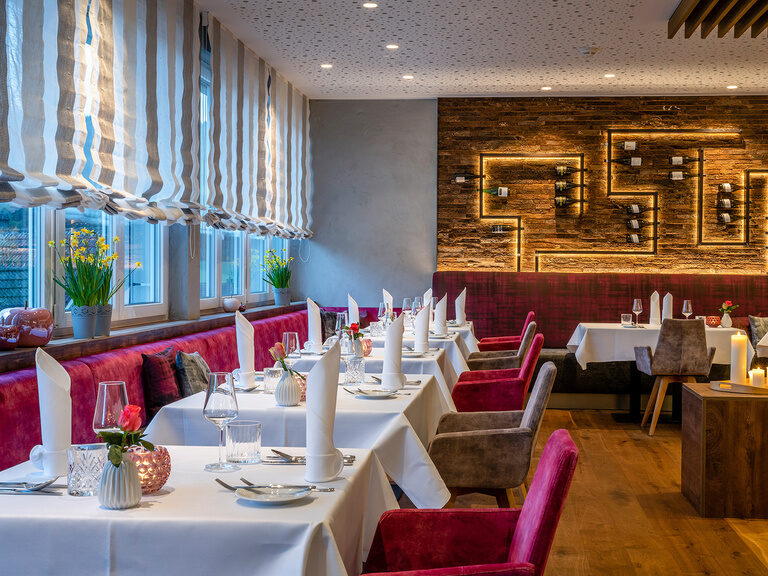 Das moderne und helle Interieur der Stoi-Stube