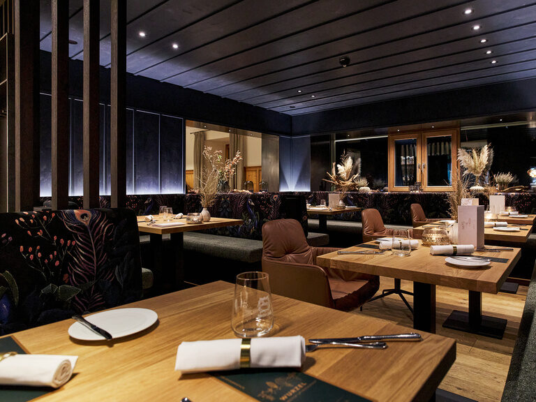 Das moderne Interieur des Pop up Restaurants Wurzel
