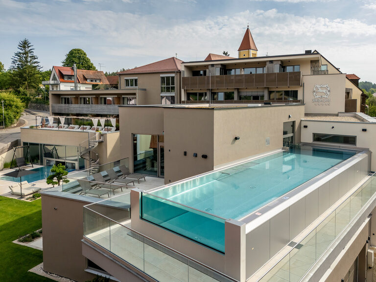 Unser Rooftop Spa in mitten der Oberpfalz. Ihr Rückzugsort im Wellnesshotel.
